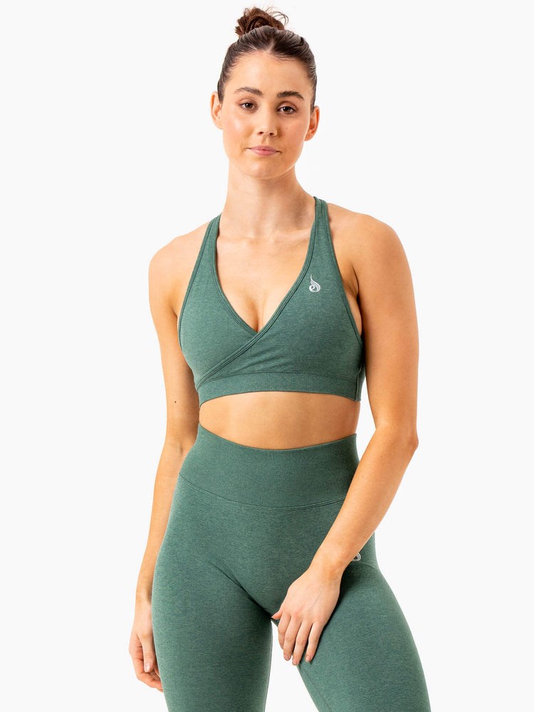 Ryderwear Essential Seamless Cross Over Sports Bra Zelene | DQRG-14680