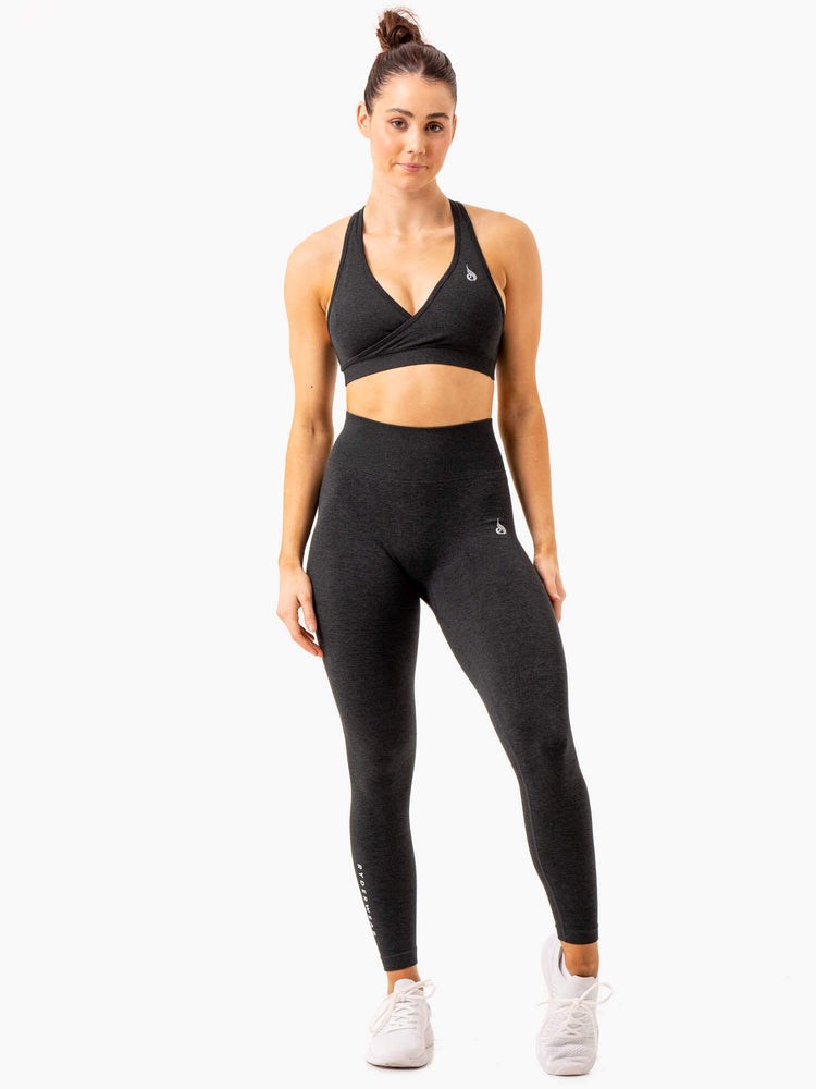 Ryderwear Essential Seamless Cross Over Sports Bra Černé | UINJ-37408