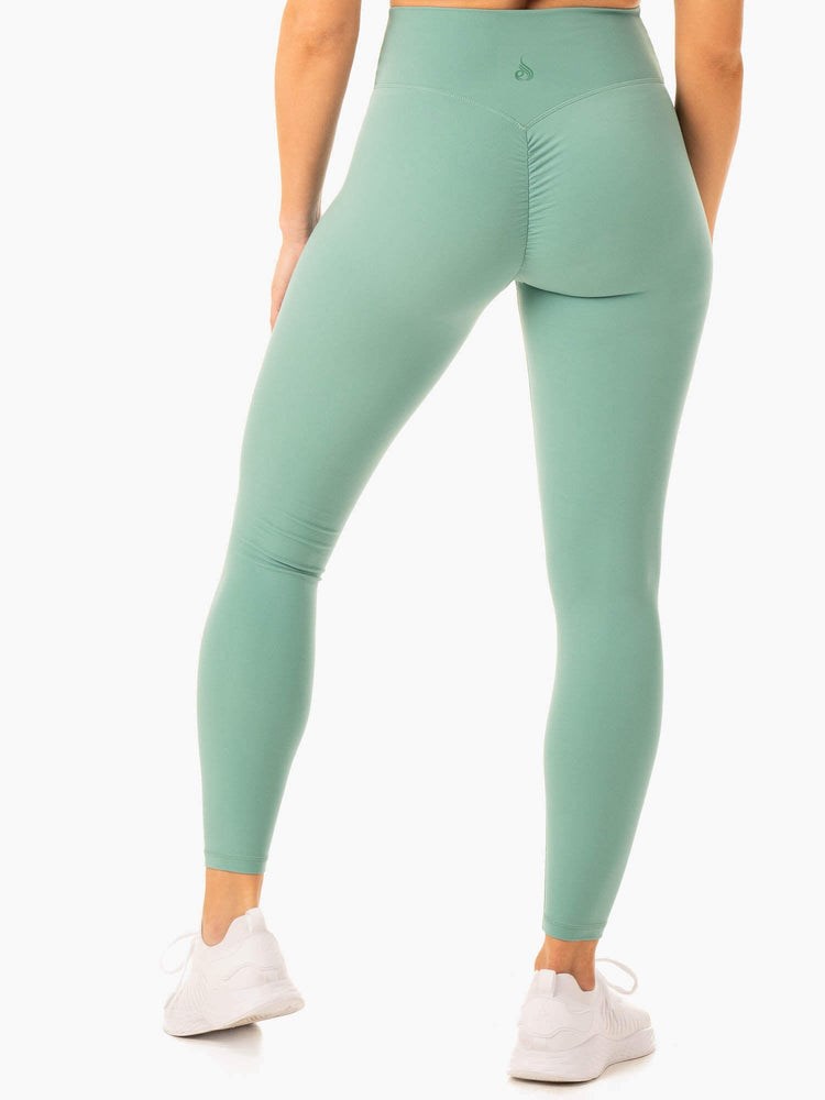 Ryderwear Serene Cross Over Scrunch Leggings Zelene | KGTZ-30451